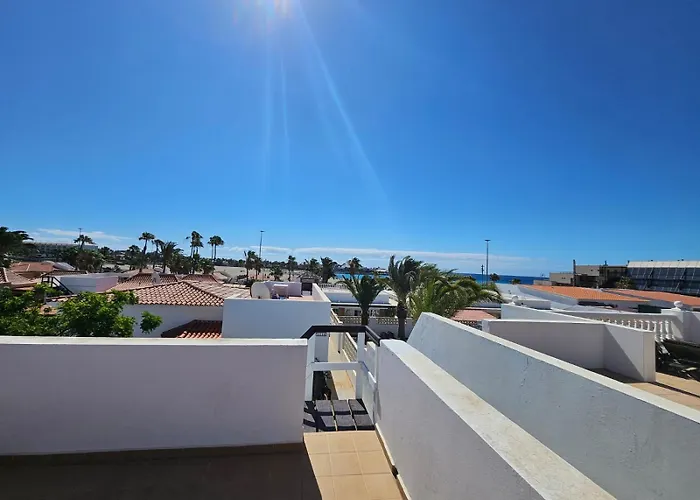 Leon Semesterbostad *